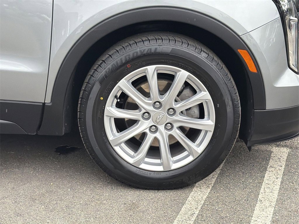 Certified 2023 Cadillac XT4 Luxury w/ Cold Weather Package image 35