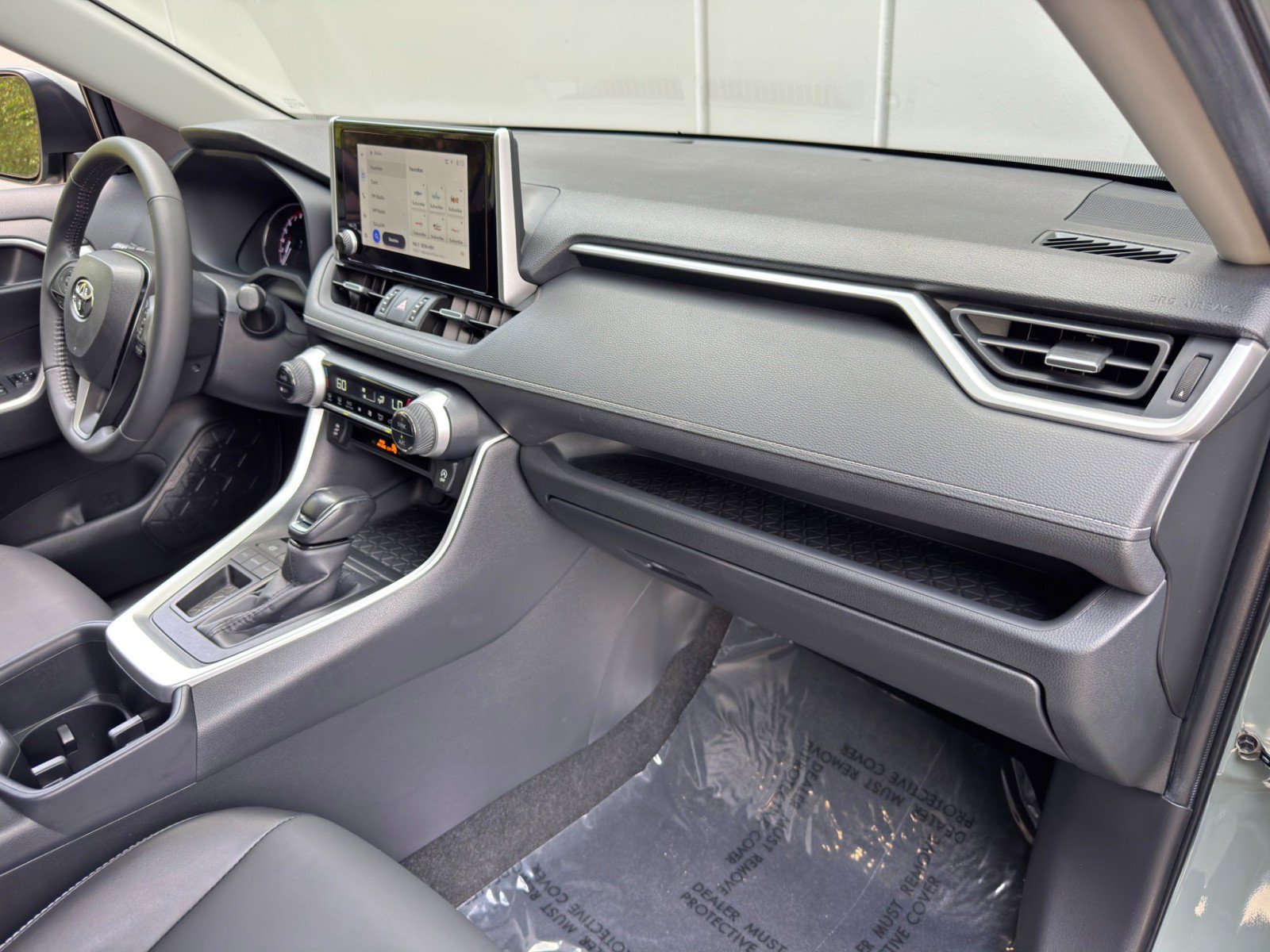 Used 2023 Toyota RAV4 XLE Premium FWD image 14