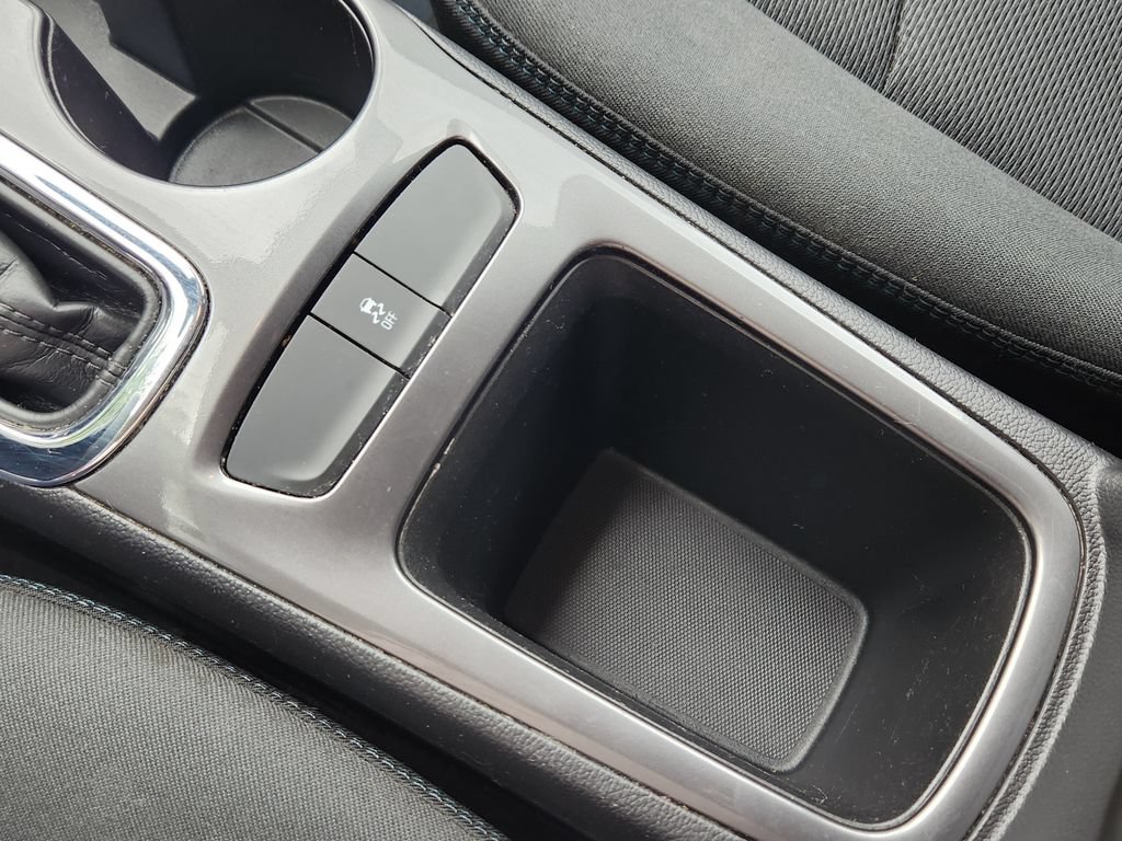 Used 2018 Chevrolet Cruze LT FWD image 12