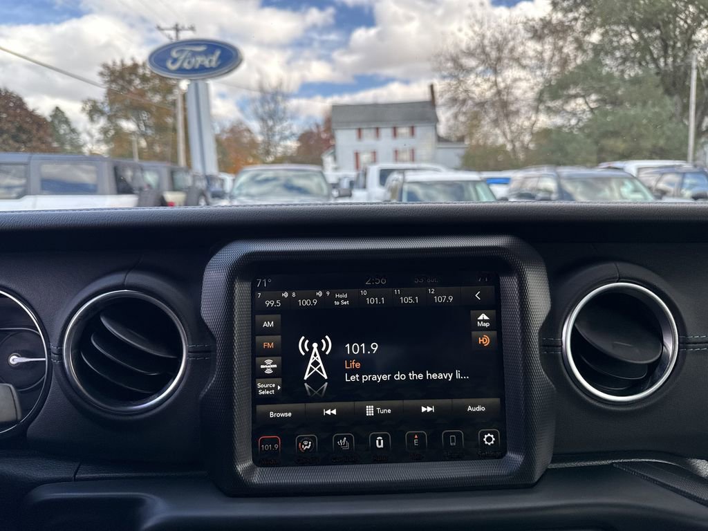 Used 2022 Jeep Wrangler Unlimited Rubicon 4xe w/ Cold Weather Group AWD/4WD image 26