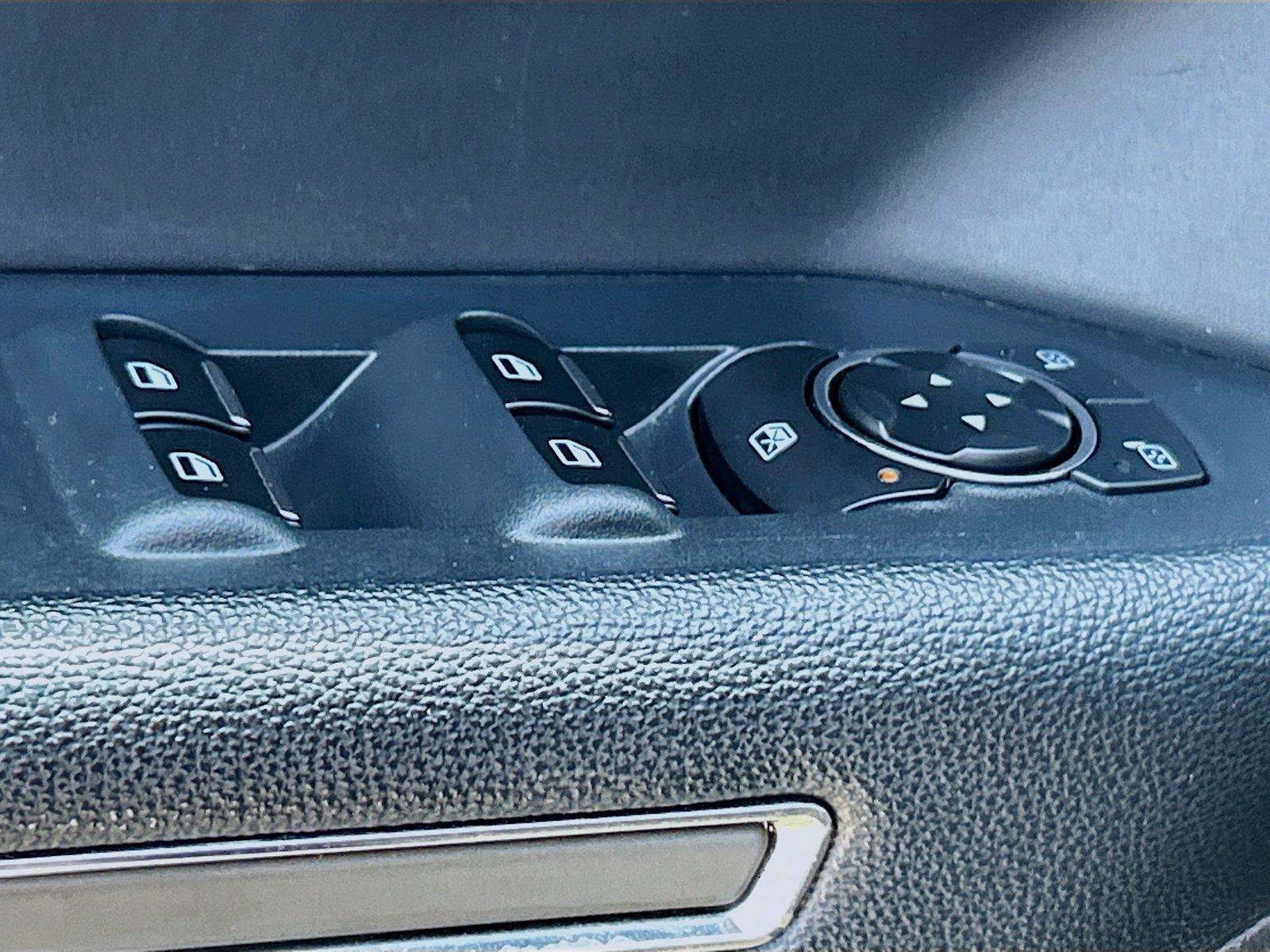 Used 2024 Ford Expedition XLT AWD/4WD image 24