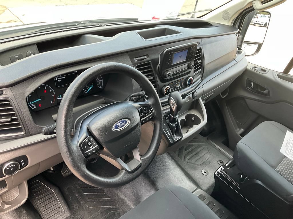 Used 2025 Ford Transit 250 Low Roof w/ Exterior Upgrade Package RWD image 3