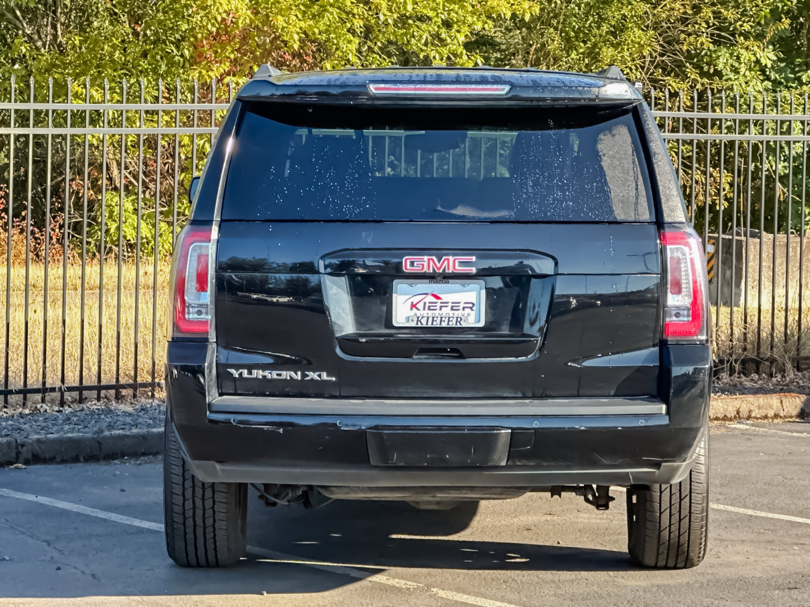 Used 2019 GMC Yukon XL SLT AWD/4WD image 5