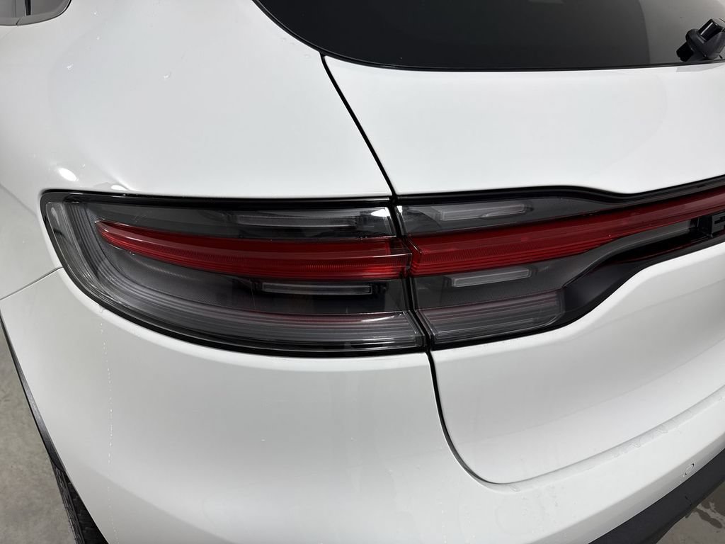 New 2026 Porsche Macan AWD/4WD image 18