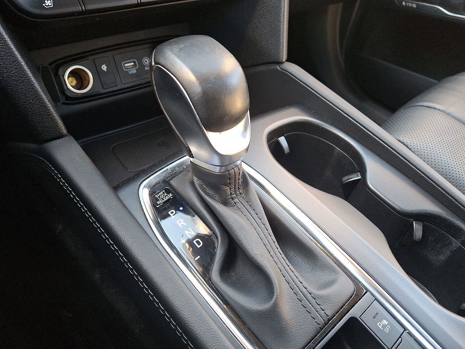 Used 2020 Hyundai Santa Fe Limited image 15