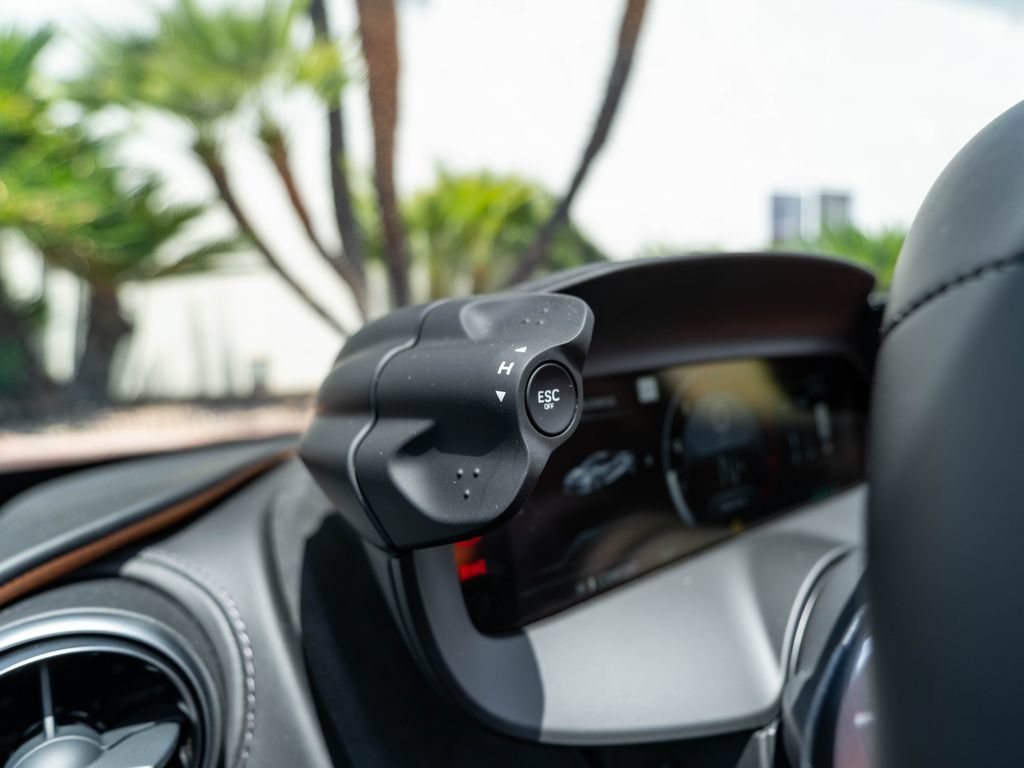 New 2026 McLaren 750S Spider RWD image 16