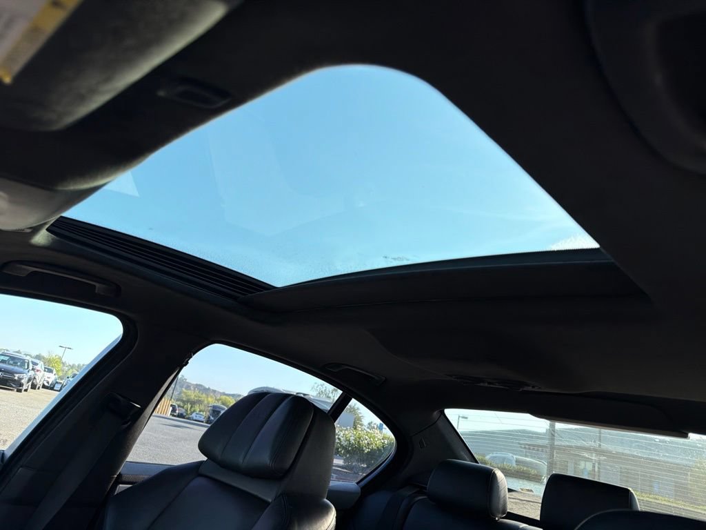 Used 2013 BMW M5 RWD image 23