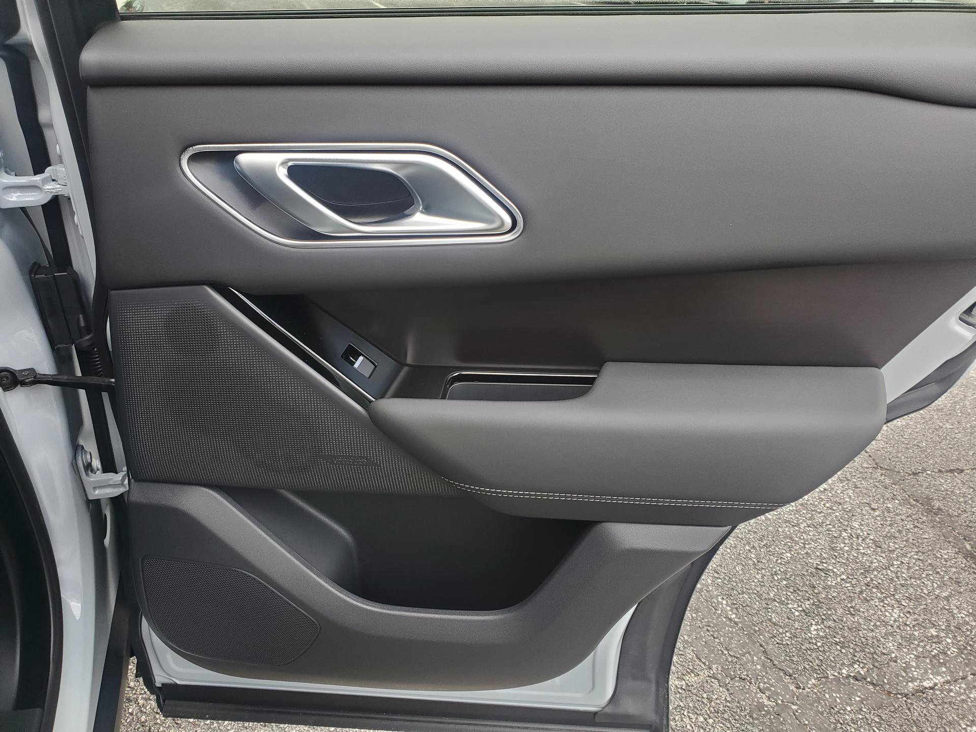 New 2026 Land Rover Range Rover Velar Belgravia AWD/4WD image 18