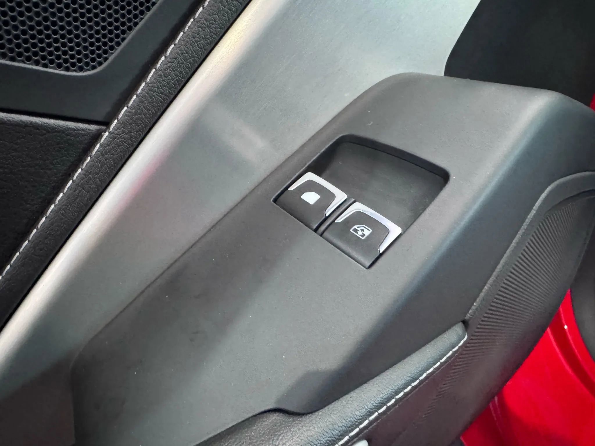 Used 2019 Chevrolet Corvette Stingray Coupe w/ 1LT image 19