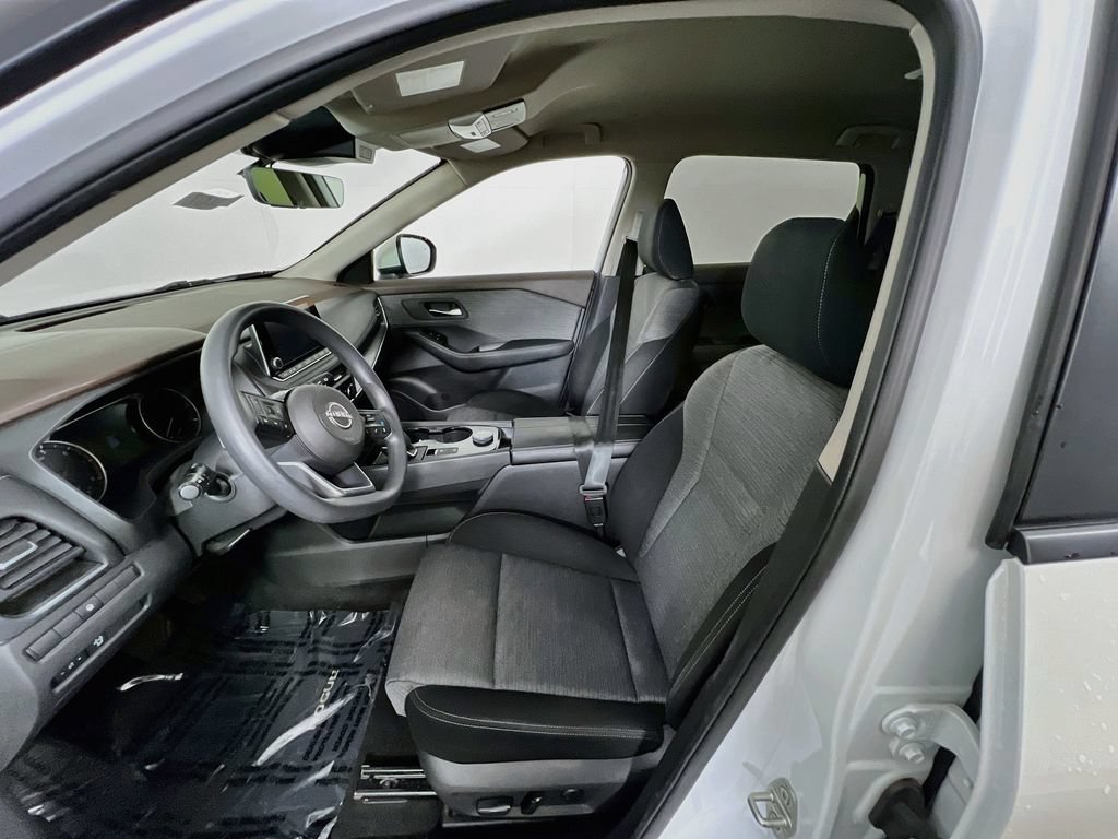 Used 2023 Nissan Rogue SV AWD/4WD image 19