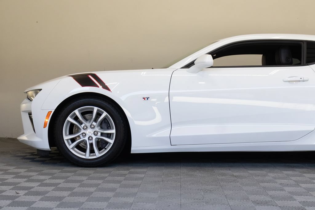 Used 2018 Chevrolet Camaro SS RWD image 9