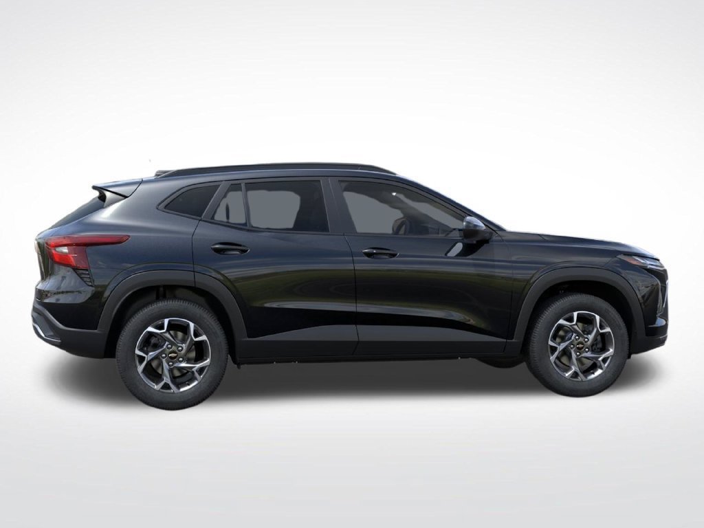 New 2026 Chevrolet Trax LT w/ Driver Confidence Package FWD image 5