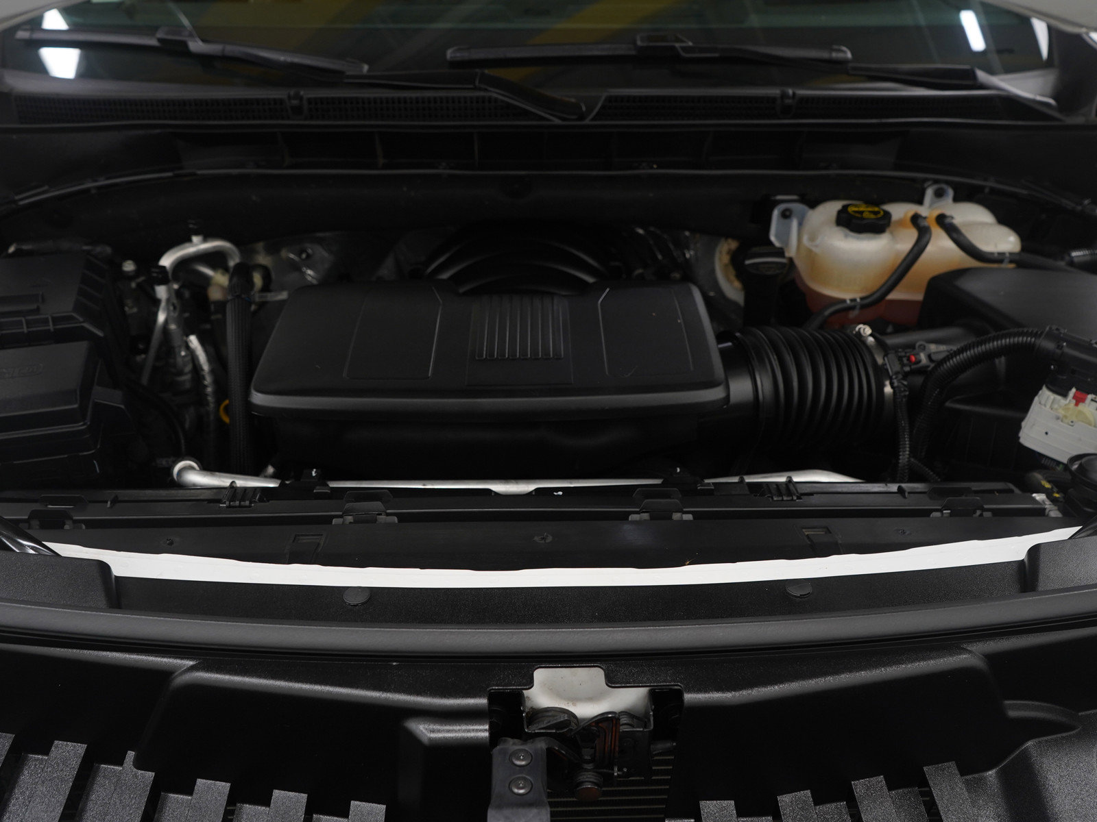 Used 2025 GMC Yukon XL Denali Ultimate w/ LPO, Floor Liner Package image 27