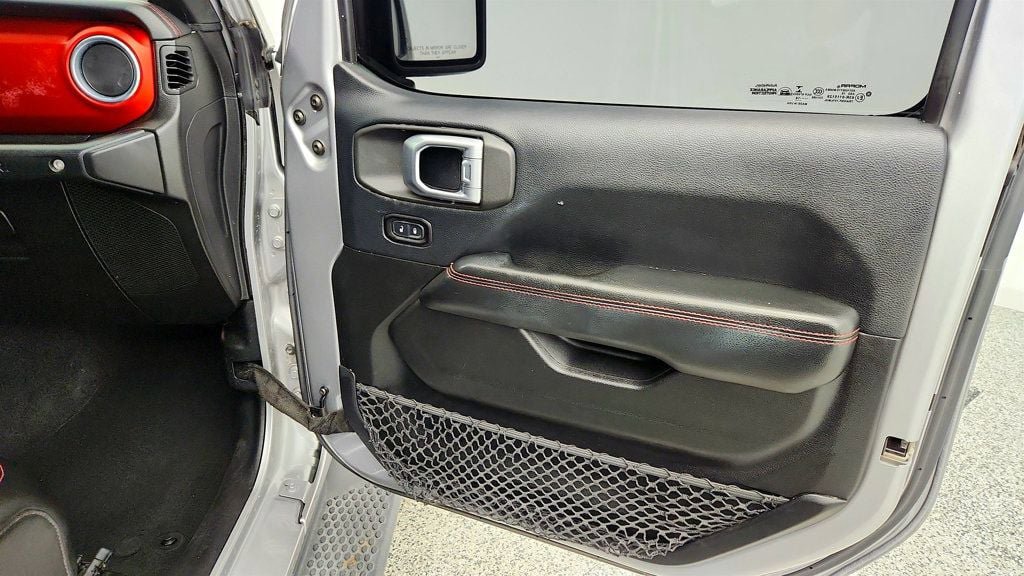 Used 2018 Jeep Wrangler Unlimited Rubicon AWD/4WD image 27