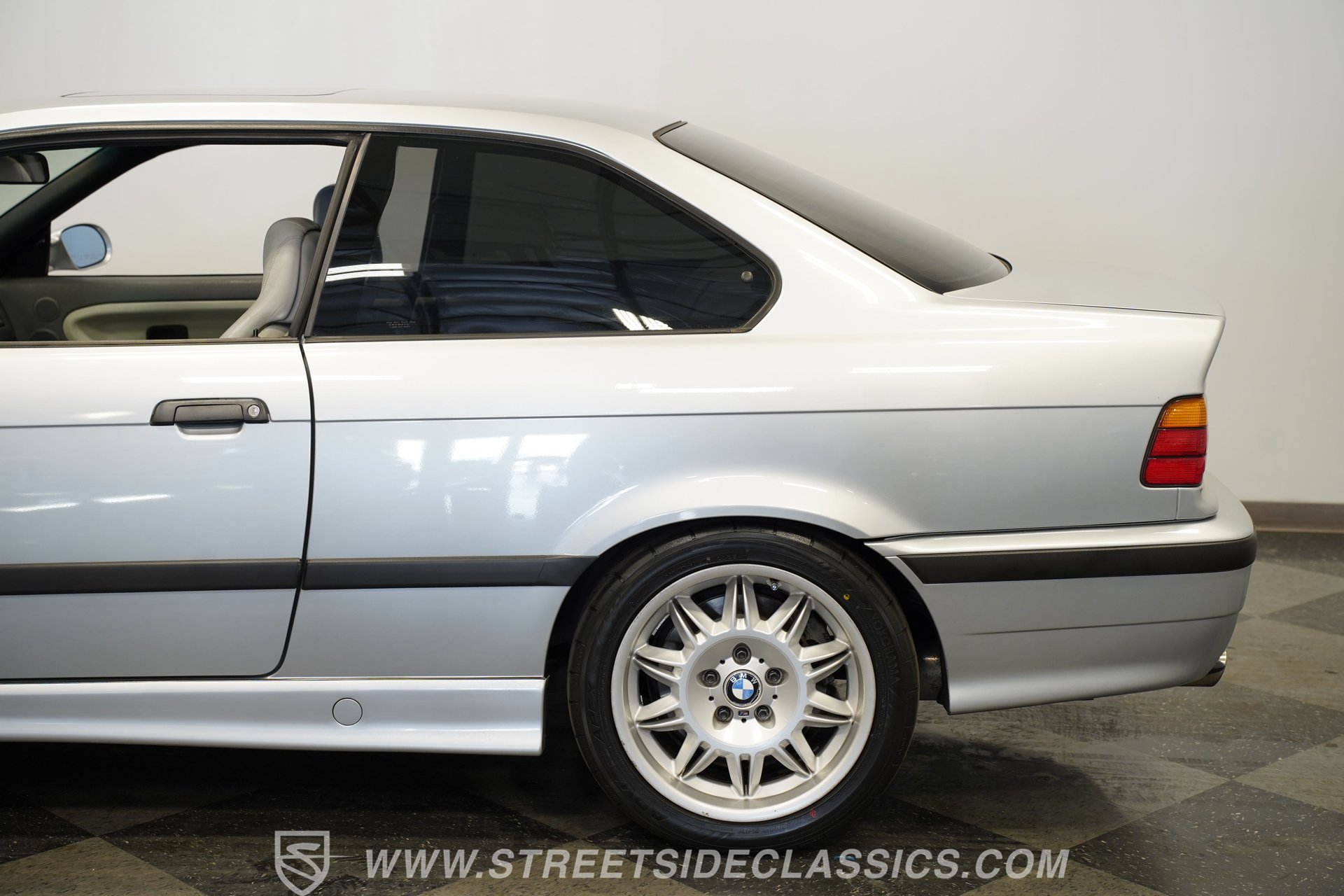 Used 1996 BMW M3 Coupe RWD image 25