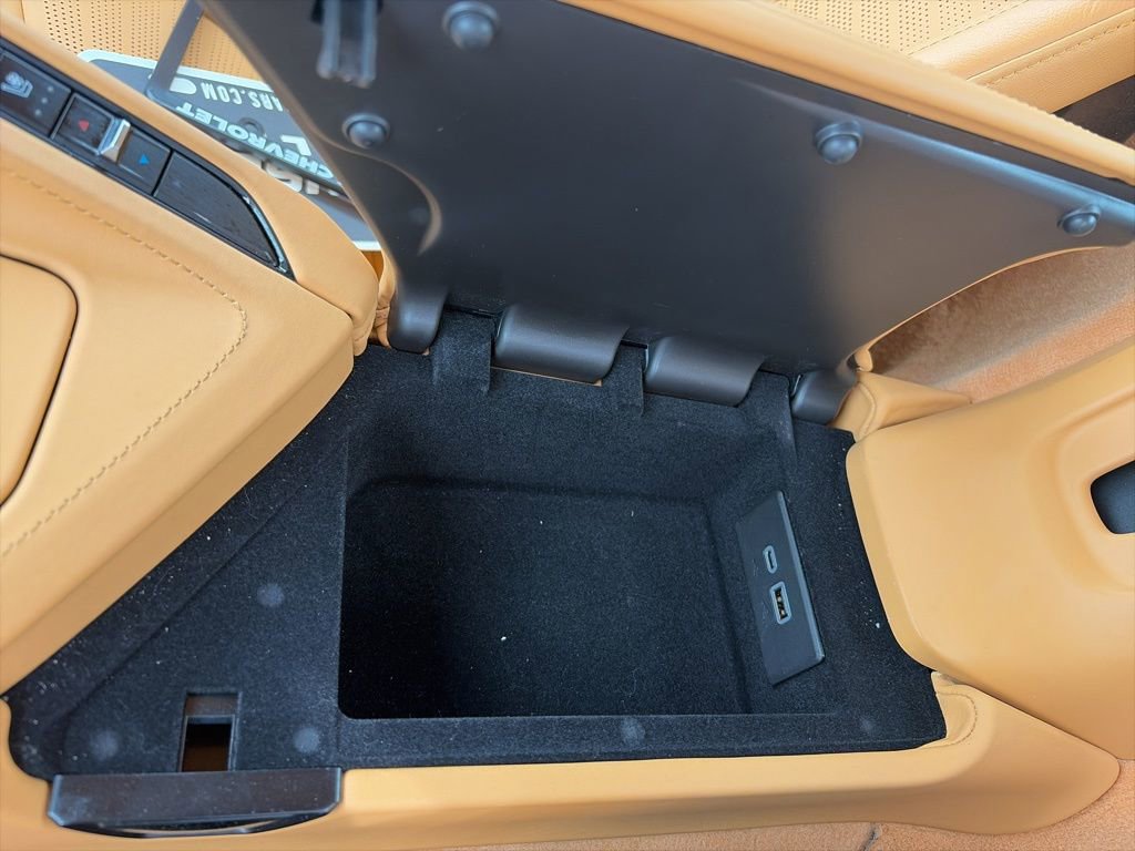 Used 2024 Chevrolet Corvette Stingray Premium Conv w/ Z51 Performance Package image 19