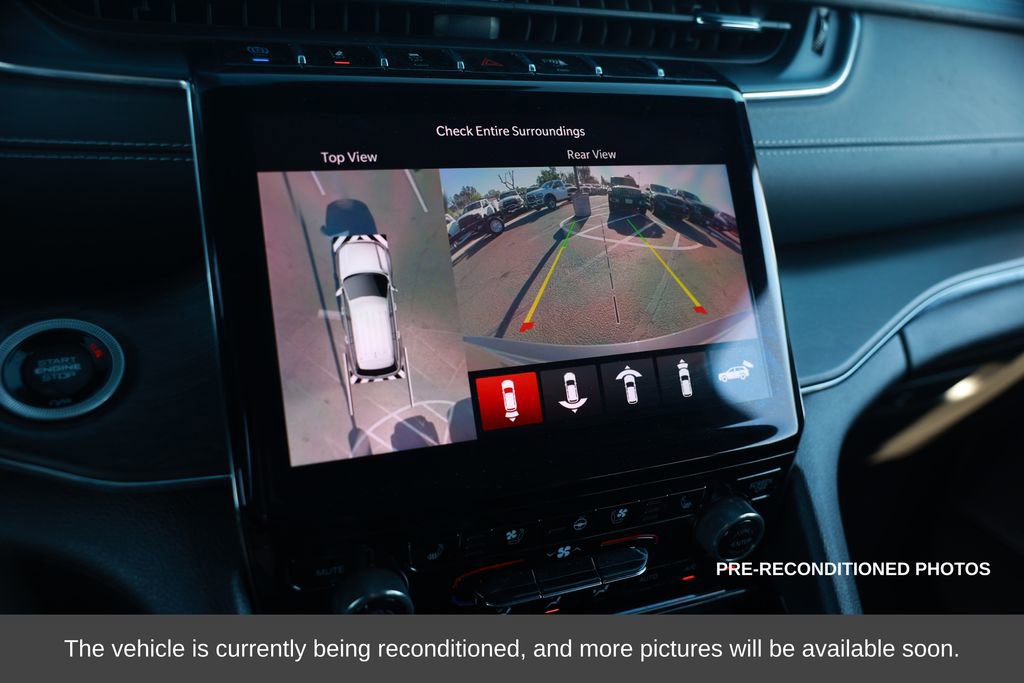 Used 2023 Jeep Grand Cherokee Overland w/ Advanced Protech Group III image 17