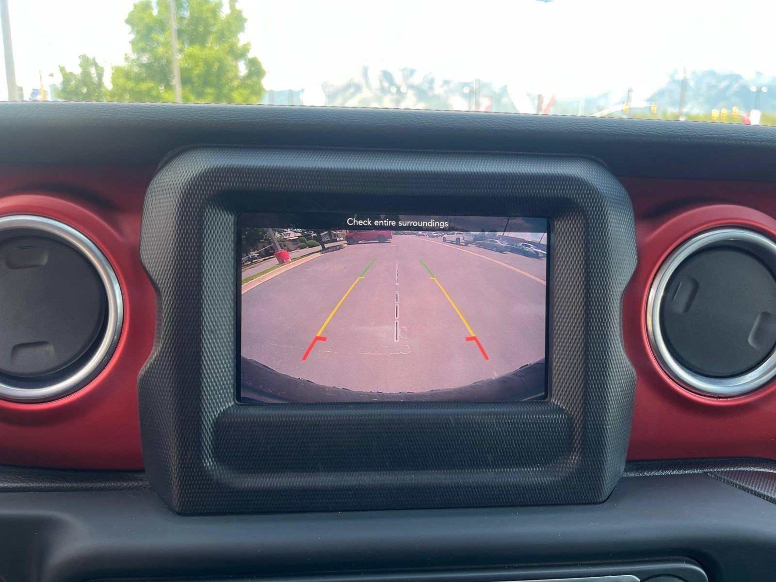 Used 2018 Jeep Wrangler Unlimited Rubicon w/ LED Lighting Group AWD/4WD image 20