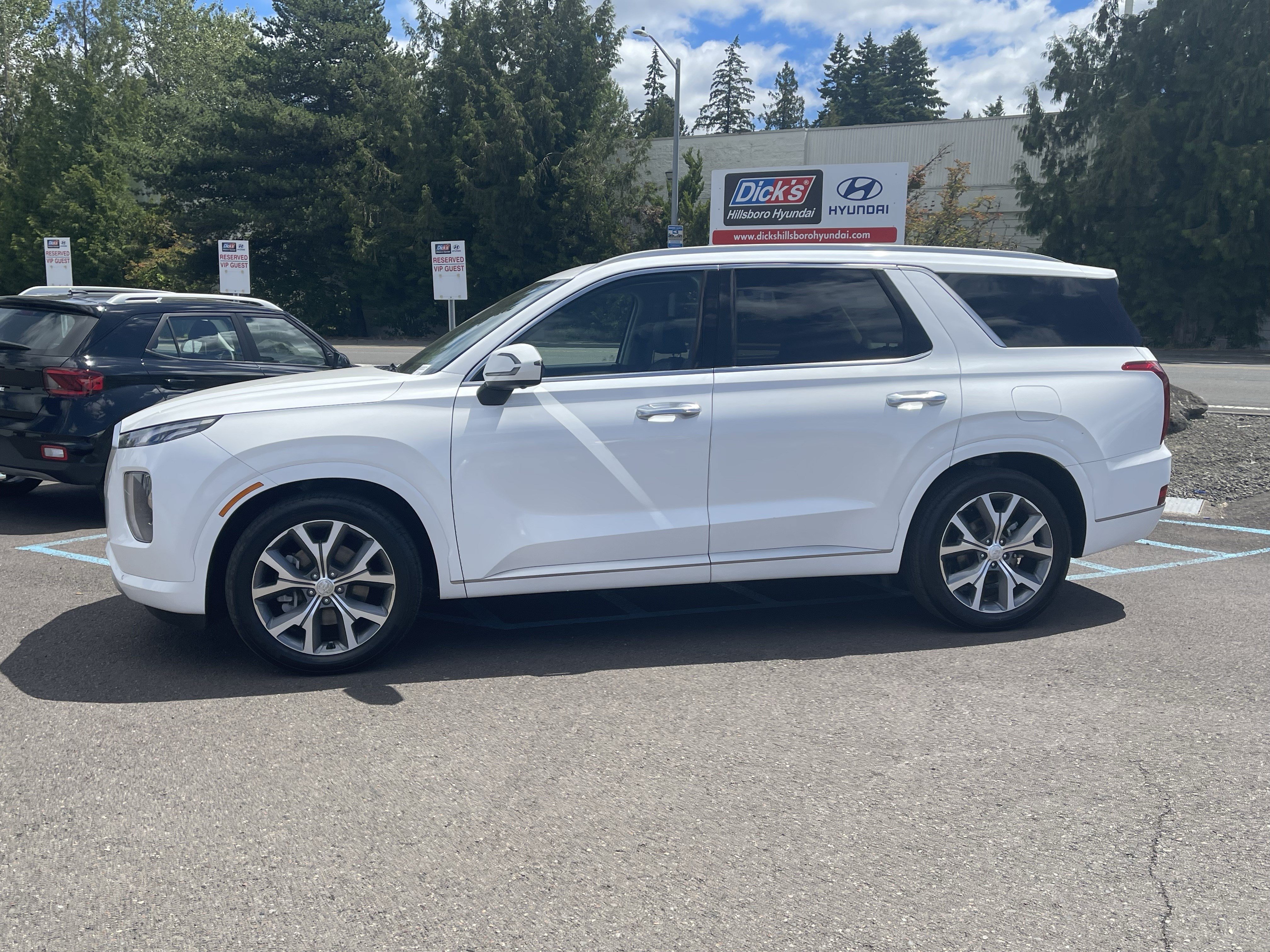 Used 2021 Hyundai Palisade Limited w/ Cargo Package AWD/4WD image 2
