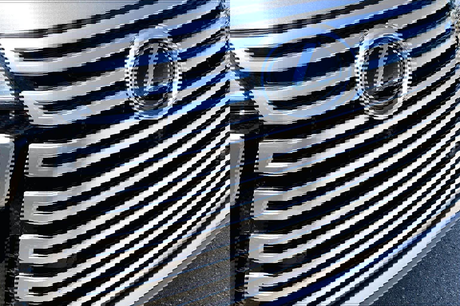 Used 2024 Lexus LX 600 4WD w/ Luxury Package image 29