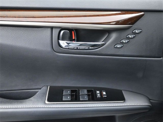 Used 2017 Lexus ES 350 w/ Luxury Package image 27