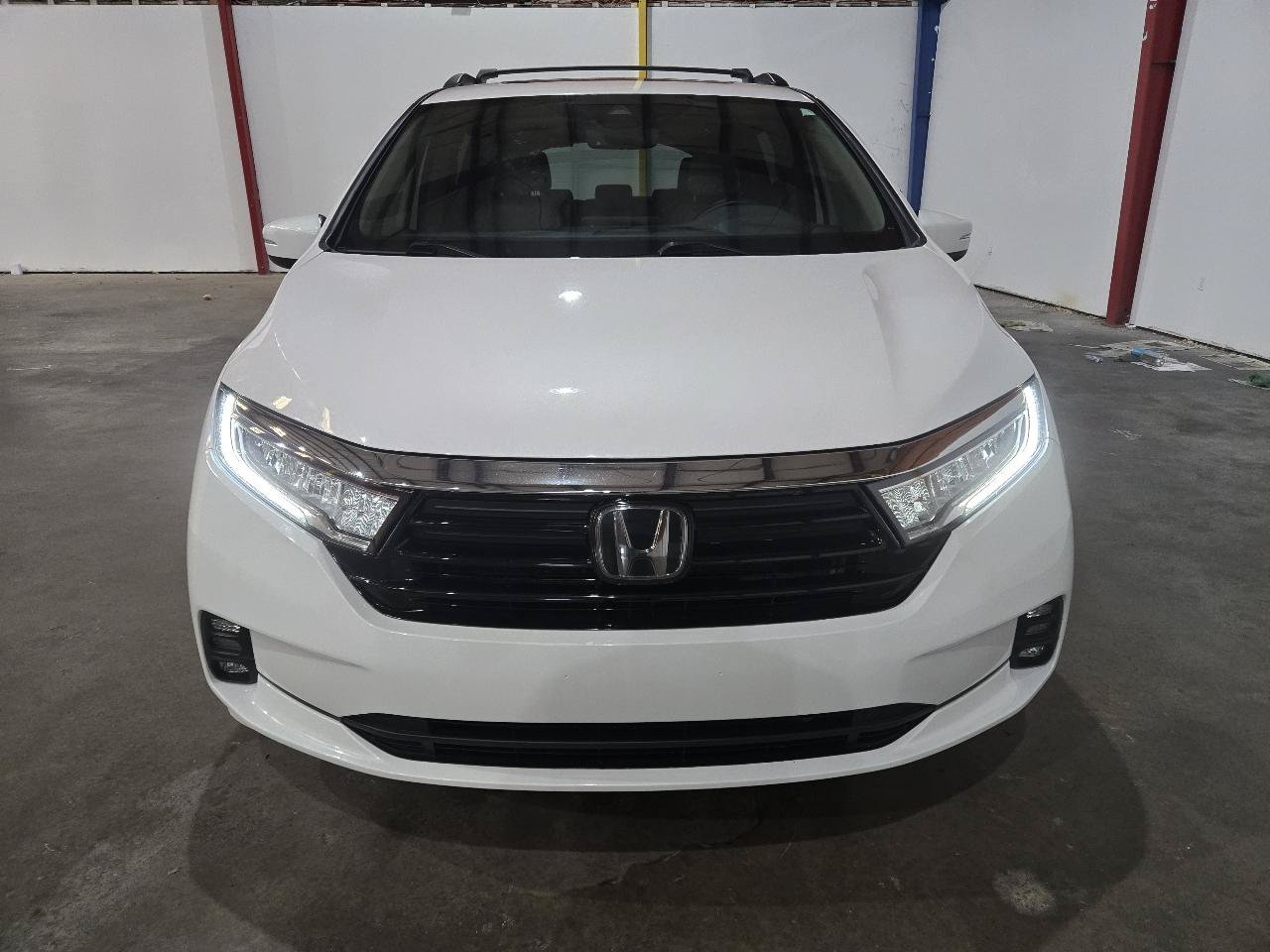 Used 2023 Honda Odyssey EX-L image 2