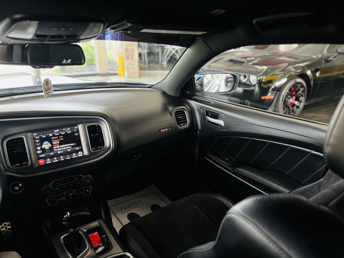 Used 2022 Dodge Charger Scat Pack w/ Dynamics Package RWD image 46