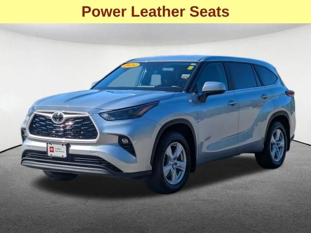 Certified 2024 Toyota Highlander LE AWD/4WD image 12