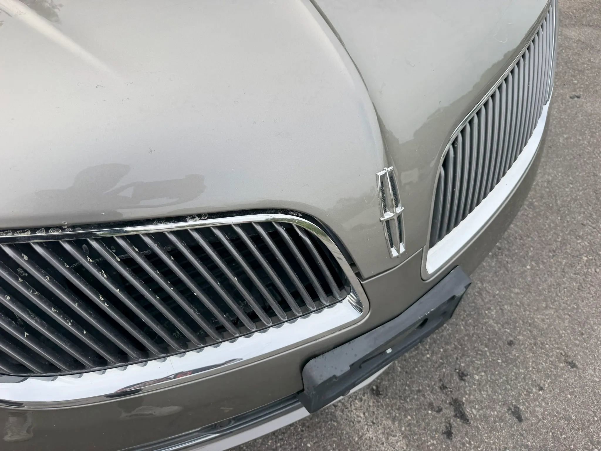 Used 2016 Lincoln MKS AWD w/ Equipment Group 101A image 5