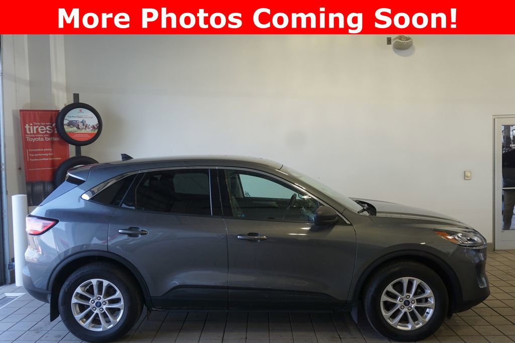 Used 2022 Ford Escape SE w/ Convenience Package image 2