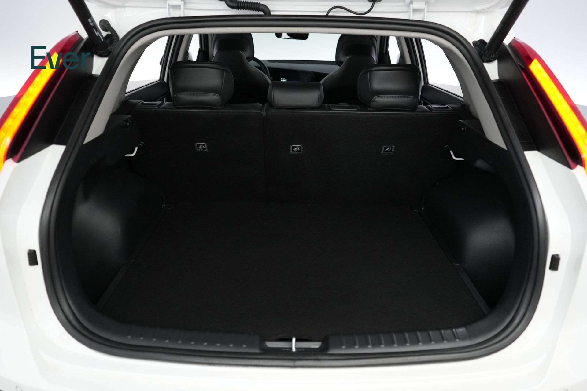 Used 2024 Kia Niro Wave w/ Wave Preserve Package FWD image 8