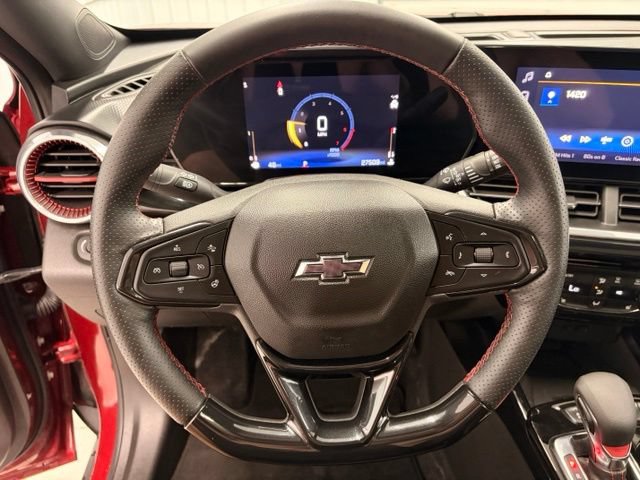 Used 2024 Chevrolet Trax RS w/ Sunroof Package FWD image 16