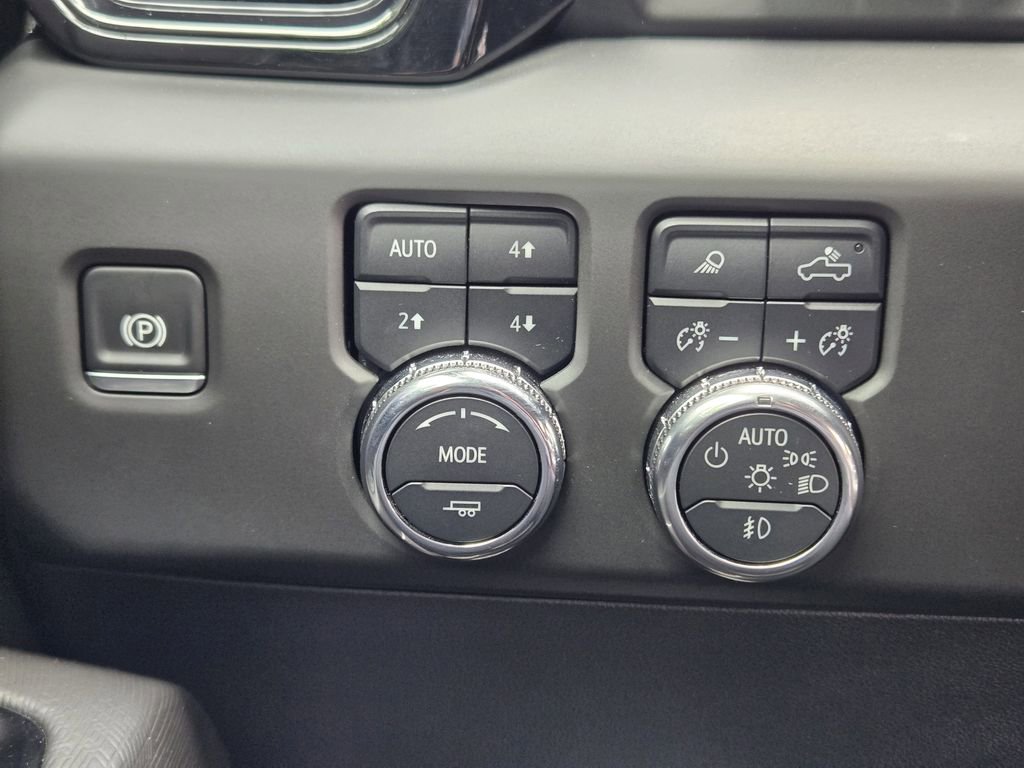 Used 2025 GMC Sierra 1500 AT4X AWD/4WD image 28