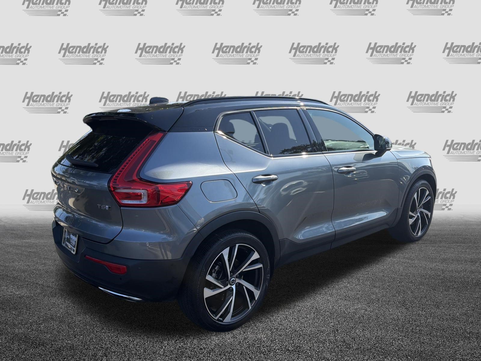 Used 2019 Volvo XC40 T5 R-Design AWD/4WD image 10