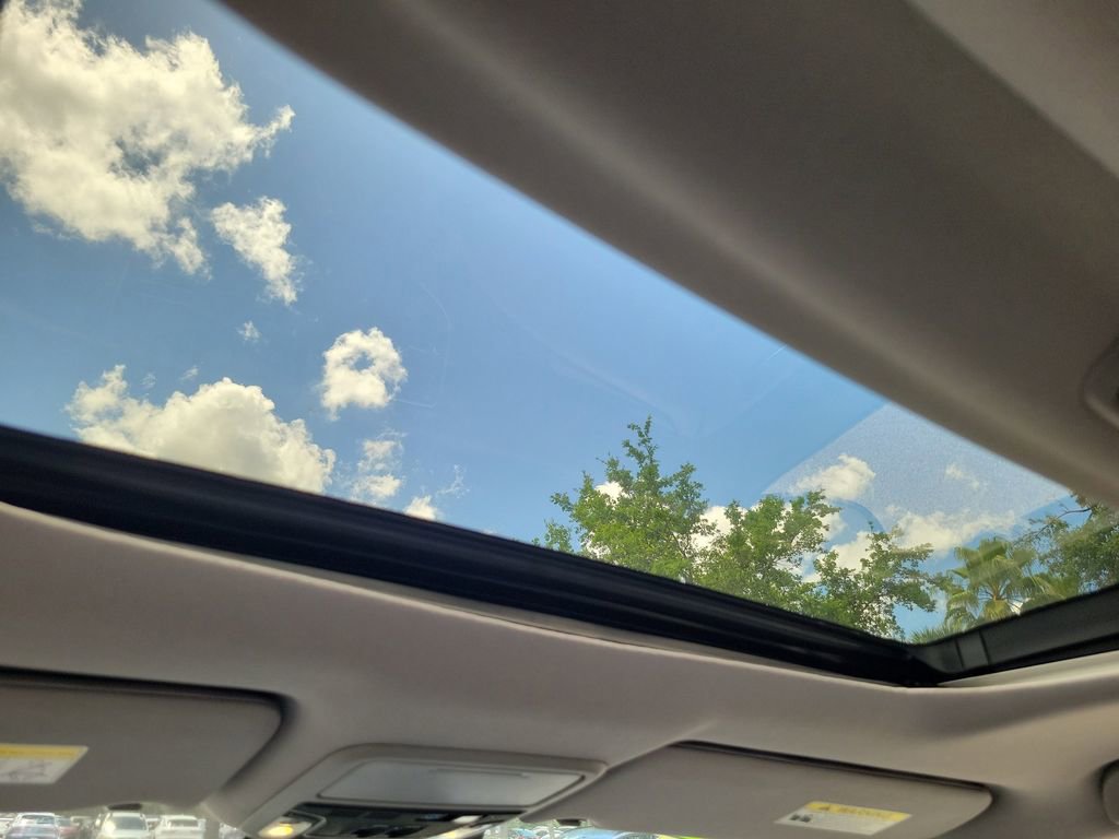 Used 2021 Honda Pilot Elite image 23