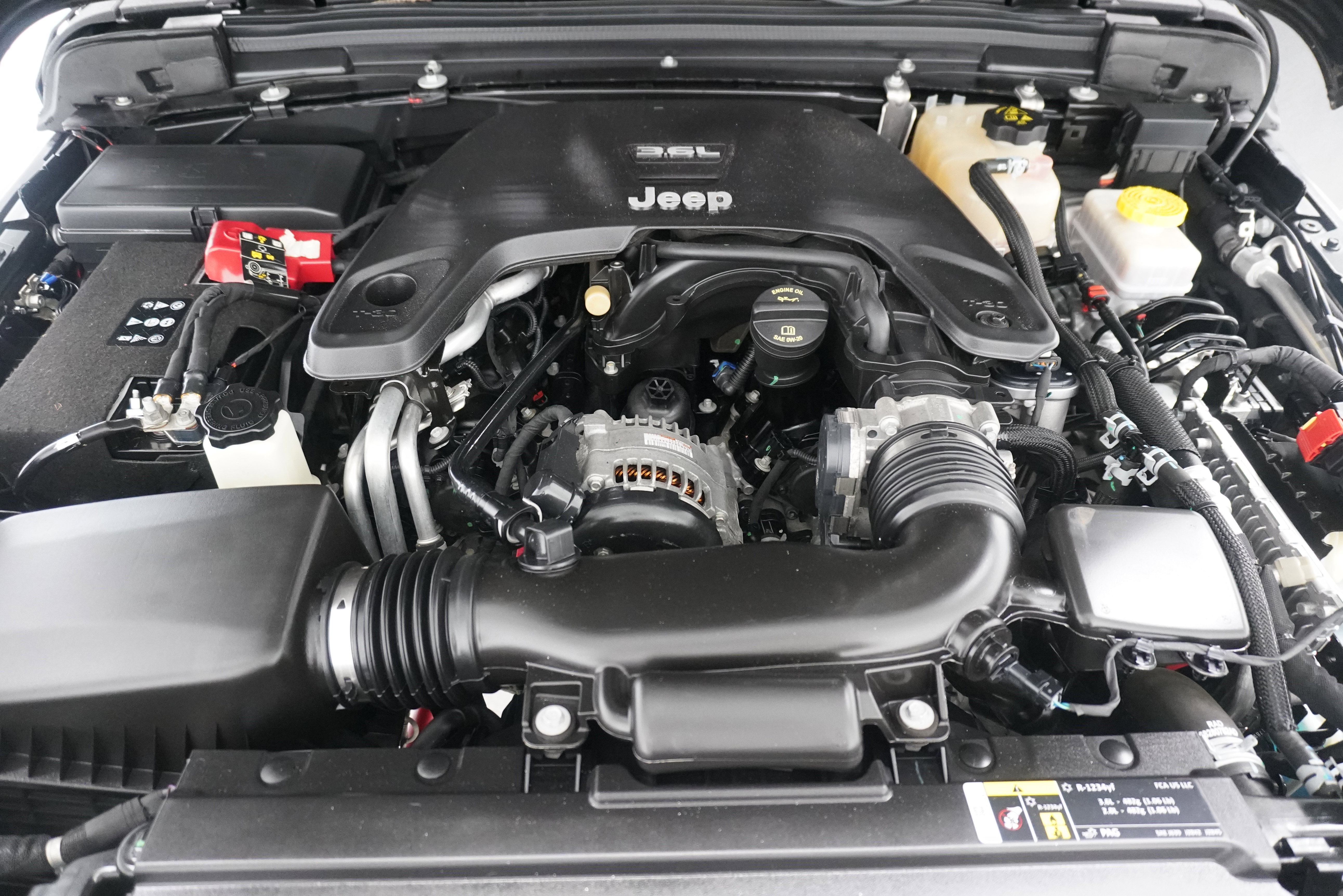 Used 2019 Jeep Wrangler Unlimited Sport S AWD/4WD image 32