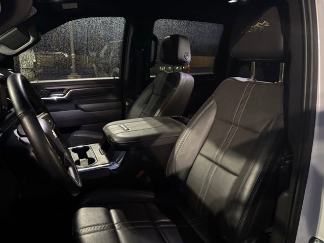 Used 2024 Chevrolet Silverado 3500 High Country w/ Technology Package image 15