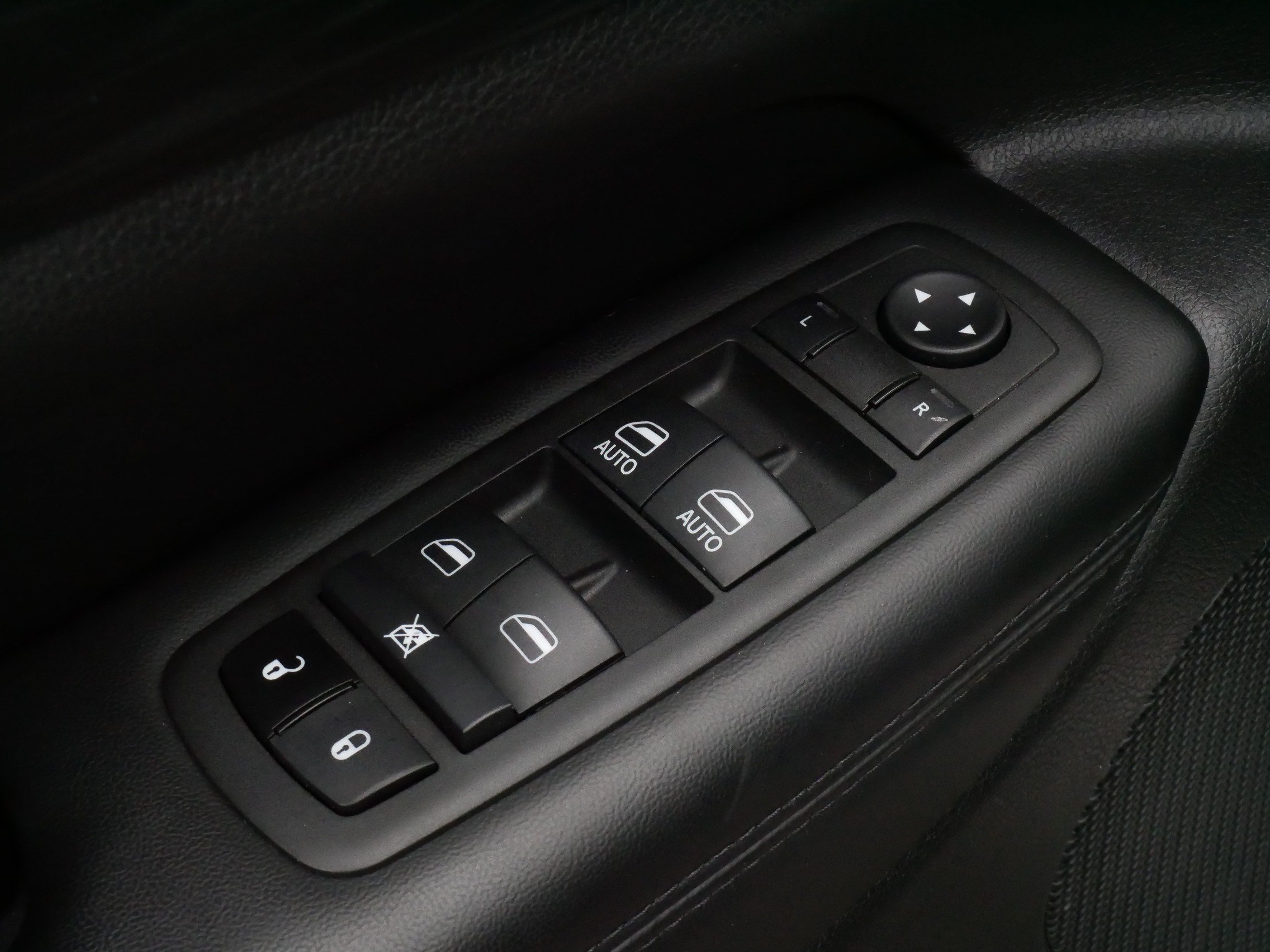 Used 2022 Jeep Grand Cherokee Laredo X AWD/4WD image 19