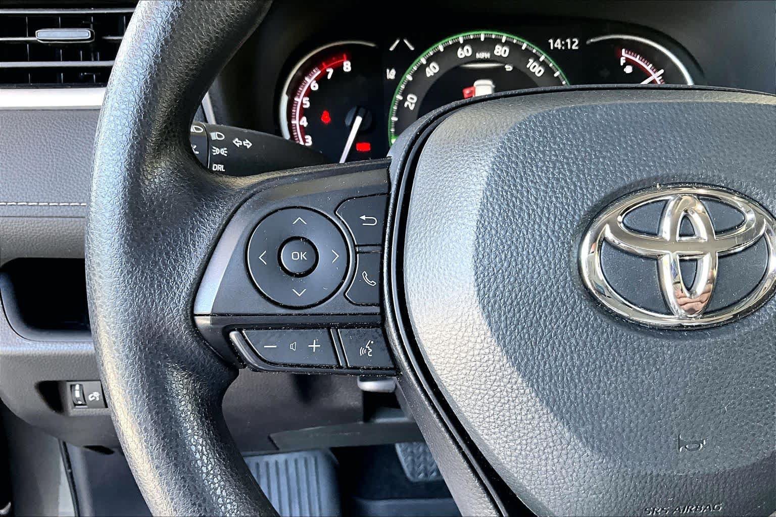 Certified 2025 Toyota RAV4 LE FWD image 41