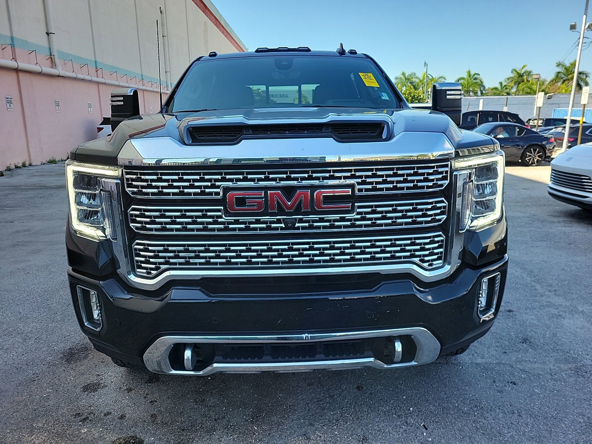 Used 2022 GMC Sierra 2500 Denali w/ Denali Black Diamond Edition AWD/4WD video 2