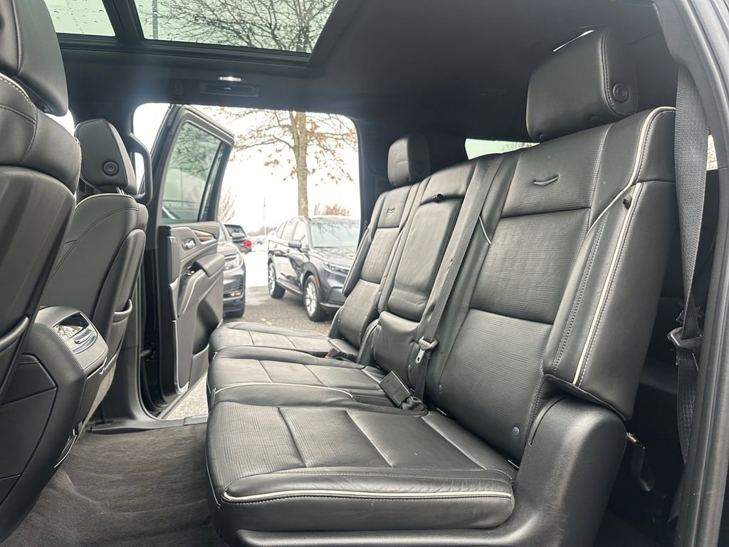 Used 2022 Cadillac Escalade ESV Premium Luxury image 27