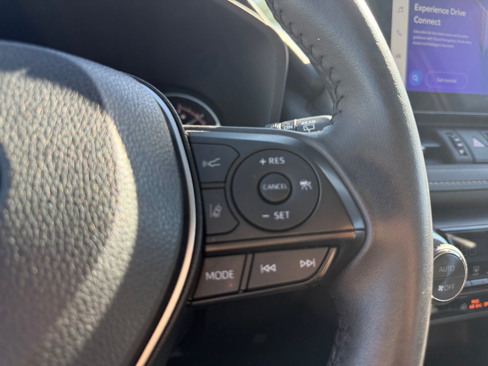 Used 2025 Toyota RAV4 XLE Premium FWD image 18