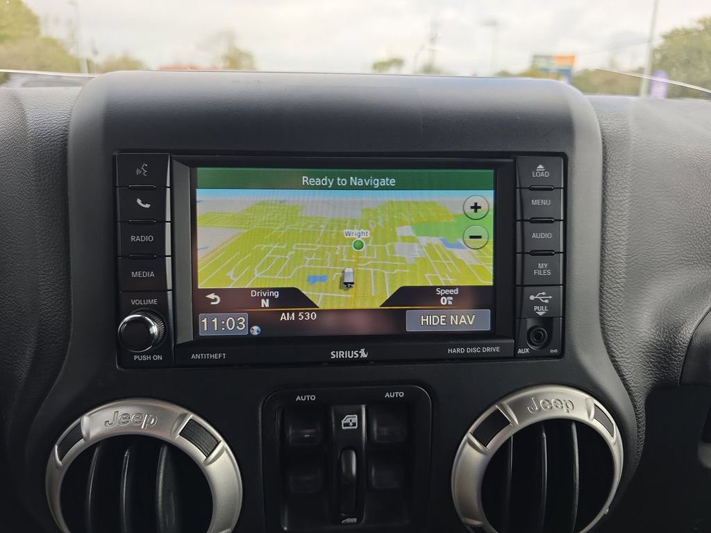 Used 2017 Jeep Wrangler Unlimited Rubicon w/ Connectivity Group image 25