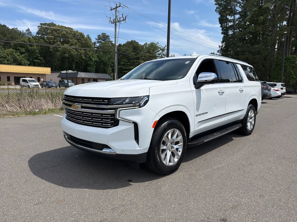 Used 2023 Chevrolet Suburban Premier AWD/4WD image 2