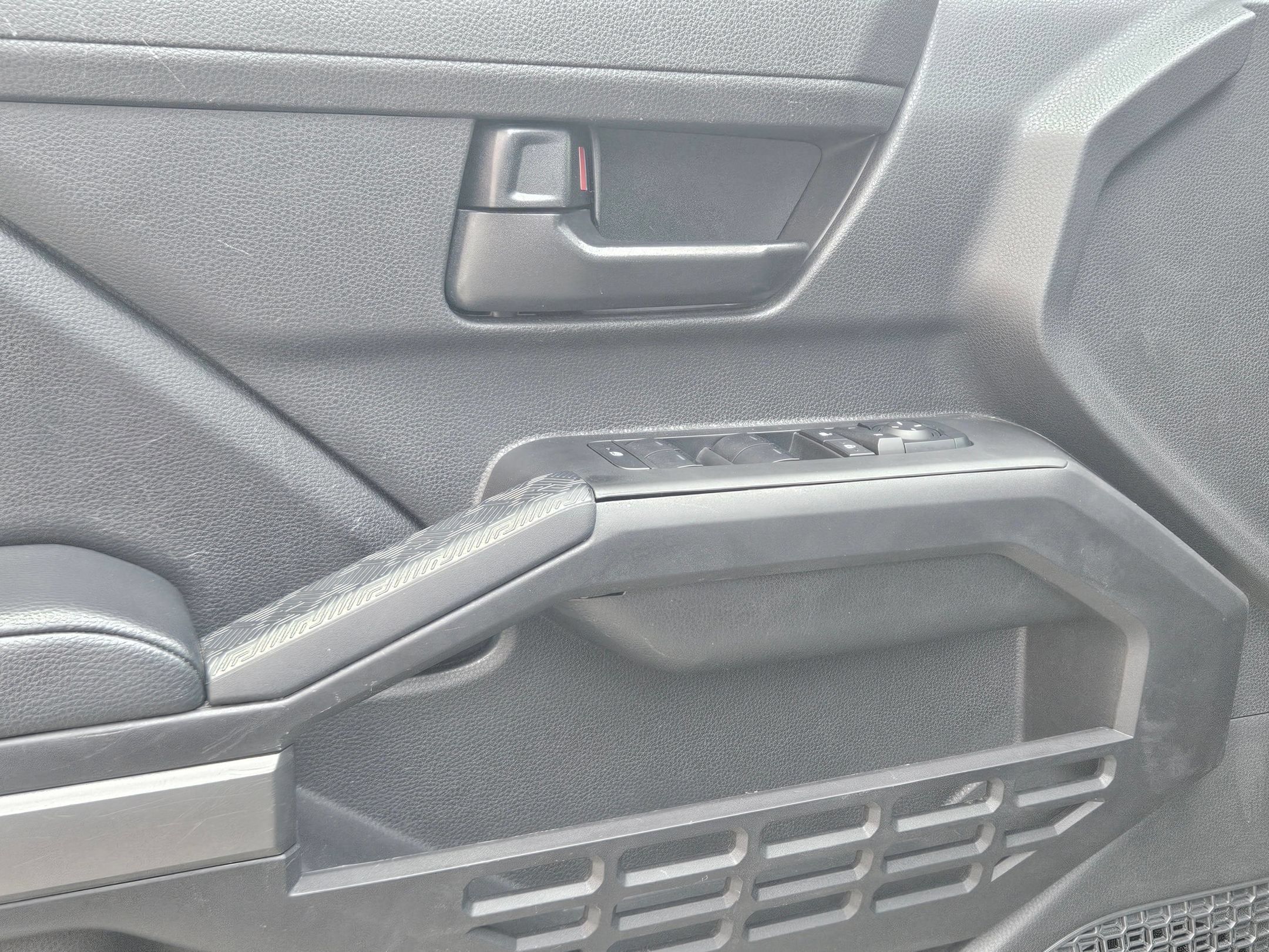 Used 2024 Toyota Tacoma SR5 RWD image 19