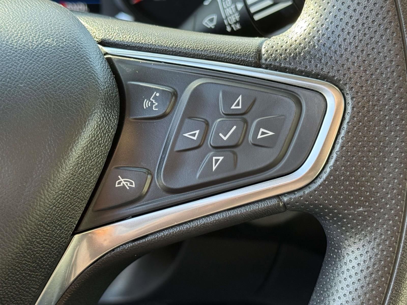 Used 2024 Chevrolet Equinox LS w/ LS Convenience Package image 14