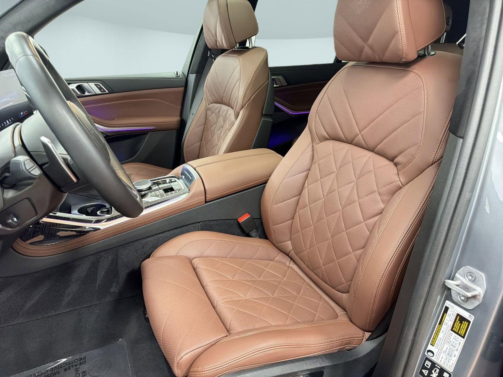 Certified 2024 BMW X7 xDrive40i w/ M Sport Package image 13