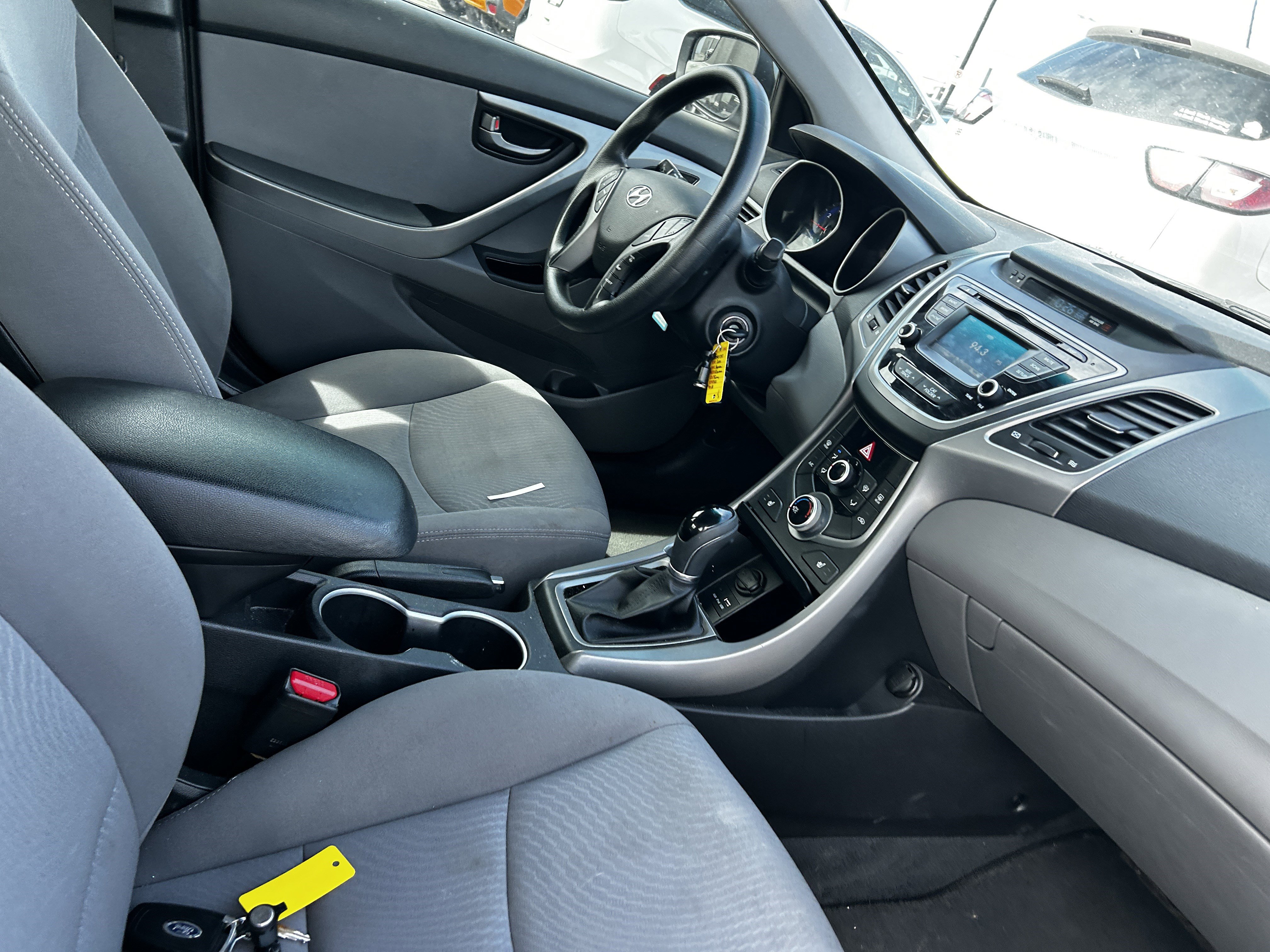Used 2014 Hyundai Elantra SE w/ Option Group 02 FWD image 12