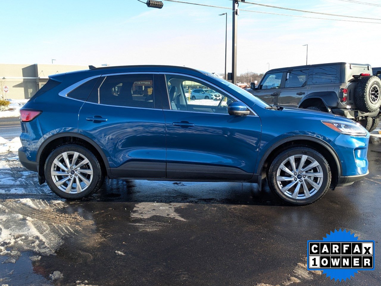 Certified 2022 Ford Escape Titanium w/ Titanium Elite Package image 3