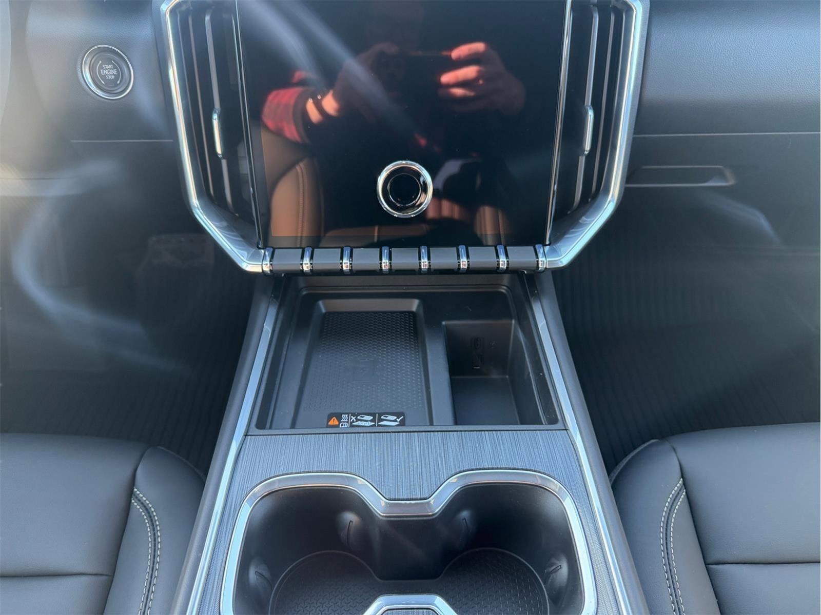 New 2026 GMC Acadia Elevation image 9